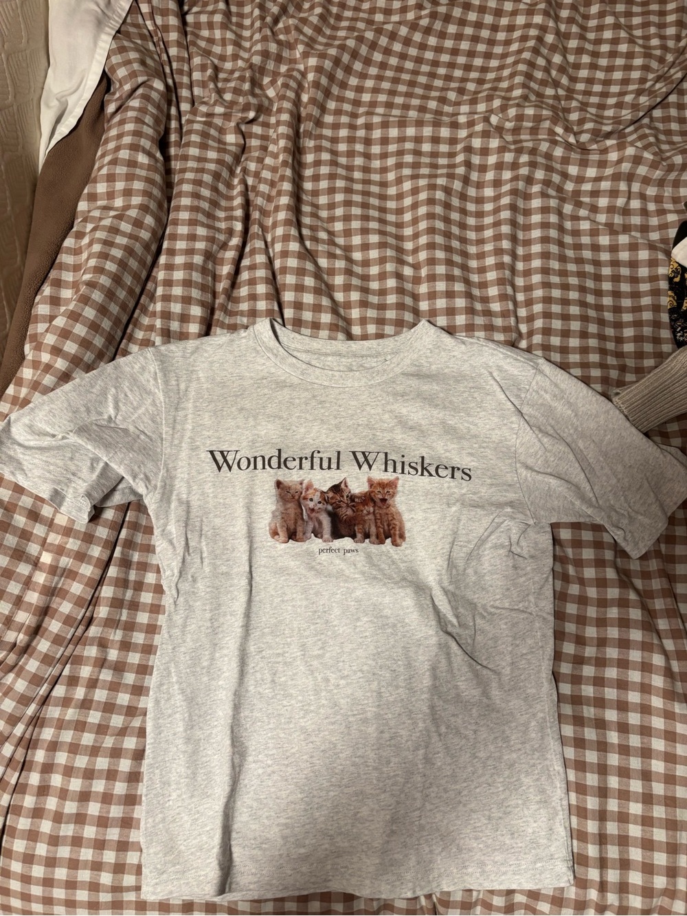 Uniqlo Kitties Graphic Tee